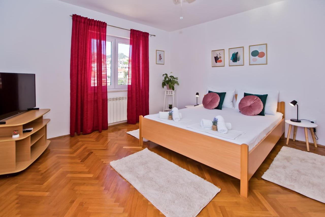 Apartments And Rooms Marija Đảo Hvar Ngoại thất bức ảnh