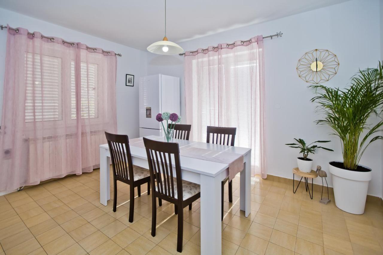 Apartments And Rooms Marija Đảo Hvar Ngoại thất bức ảnh
