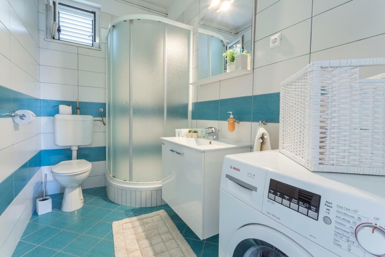 Apartments And Rooms Marija Đảo Hvar Ngoại thất bức ảnh