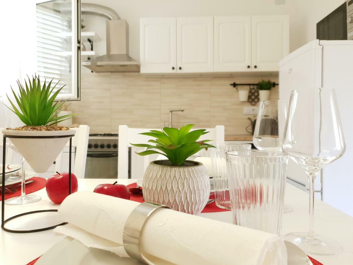 Apartments And Rooms Marija Đảo Hvar Ngoại thất bức ảnh