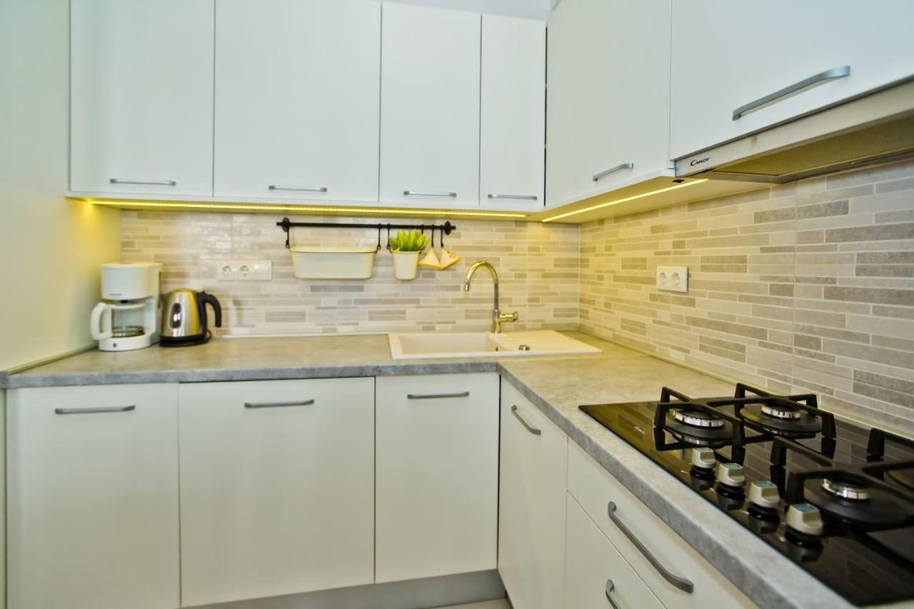Apartments And Rooms Marija Đảo Hvar Ngoại thất bức ảnh
